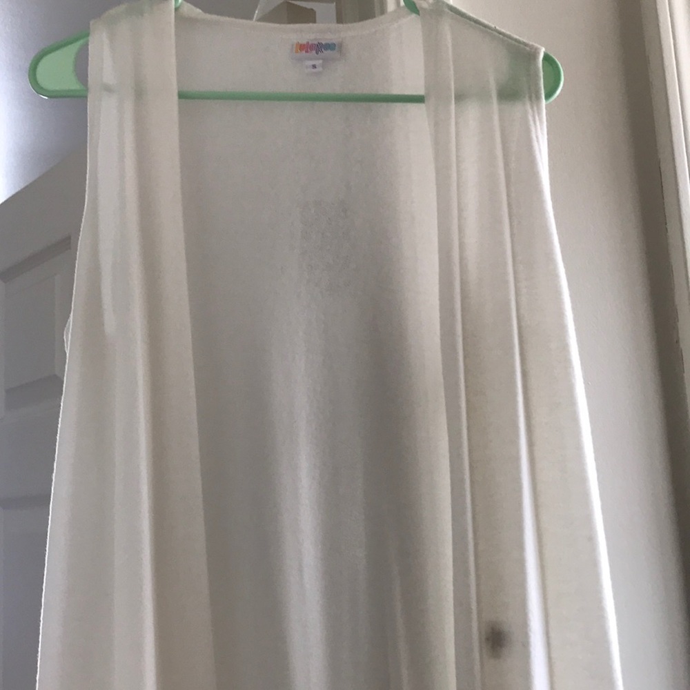Sleeveless dress cover